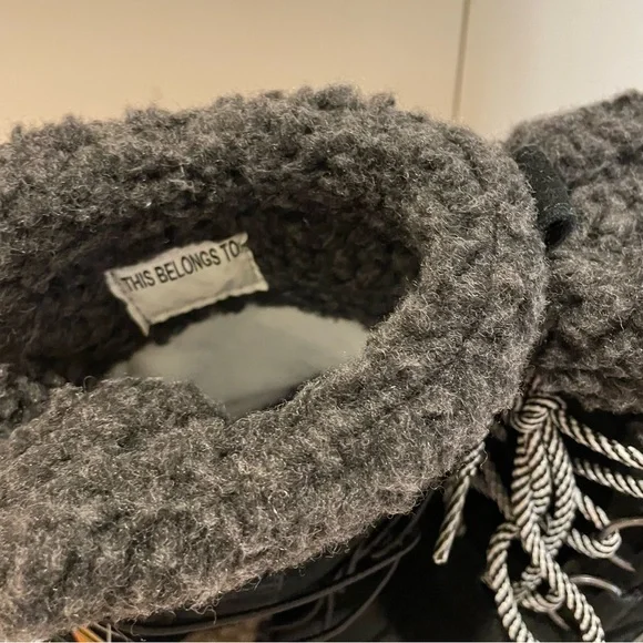 Cat & Jack kids Black and Gray Winter snow Boots size 13 - Picture 4 of 8